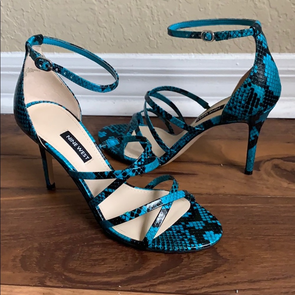 ❗️NIB Nine West Turquoise Snake Strappy Heel - Picture 2 of 8
